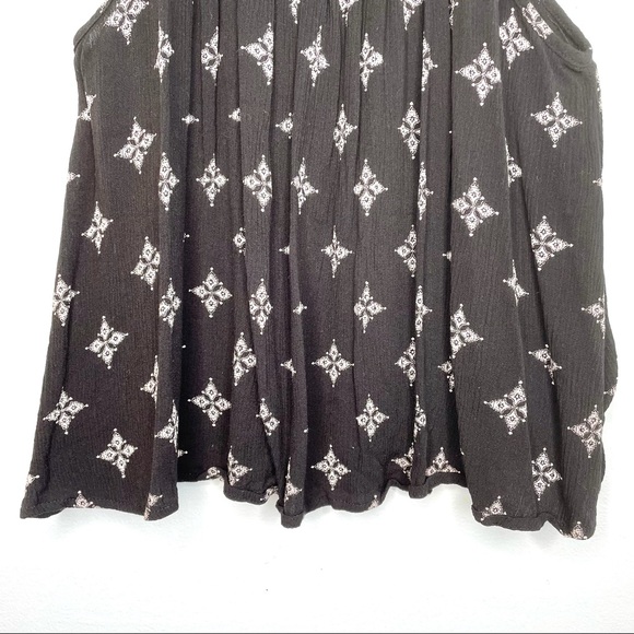 3/$25 Aeropostale Black Diamond Racerback Rayon Cropped Swing Tank Women’s Small - Picture 5 of 11